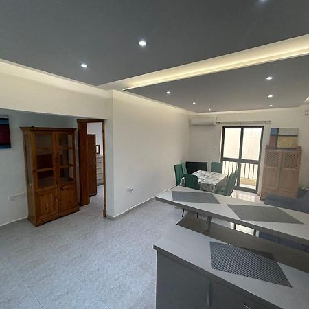 No 6 Poseidon Apartment Saint Julian's エクステリア 写真
