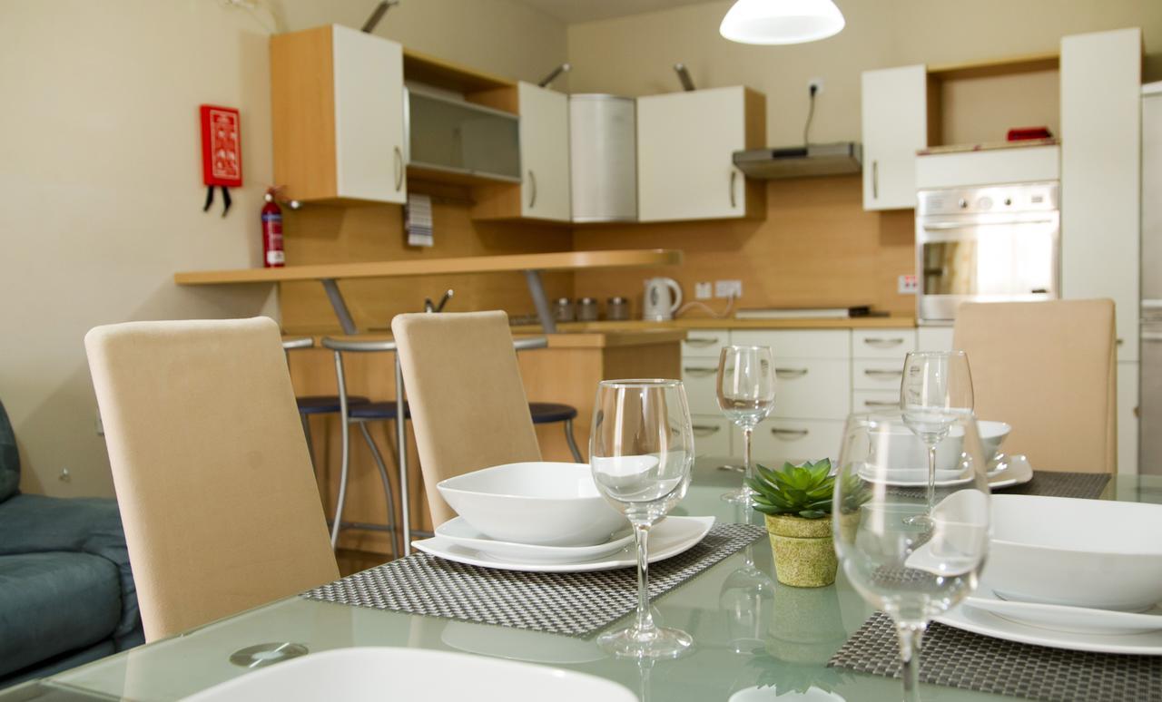 No 6 Poseidon Apartment Saint Julian's エクステリア 写真